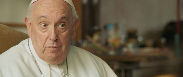 image conversation pape amen francisco reponde