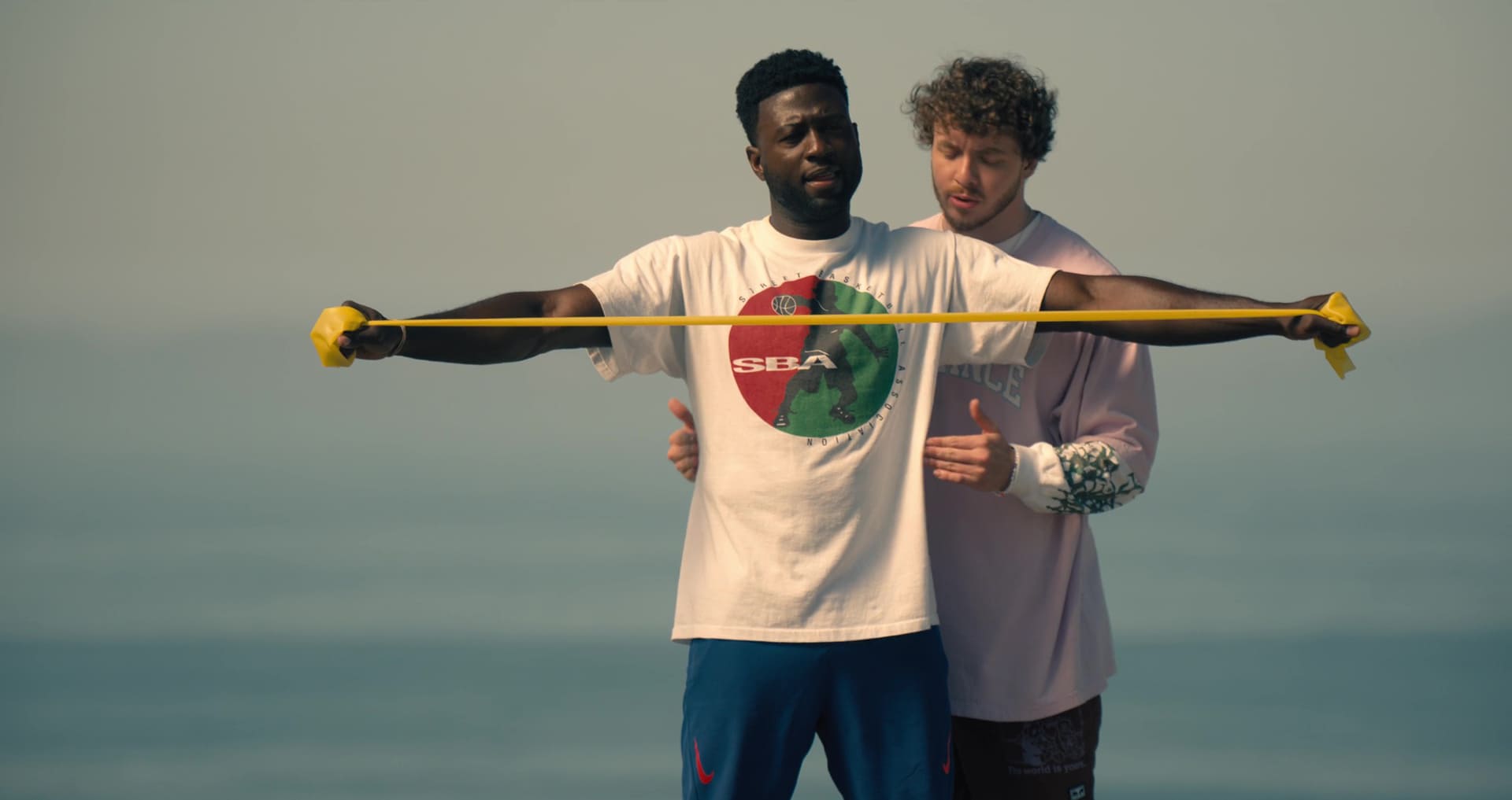 Les blancs ne savent pas sauter - Photos et affiches. 7 image blancs savent pas sauter white men can jump