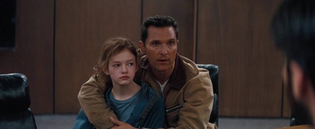 Matthew McConaughey Anne Hathaway et Jessica Chastain dans Interstellar 2014