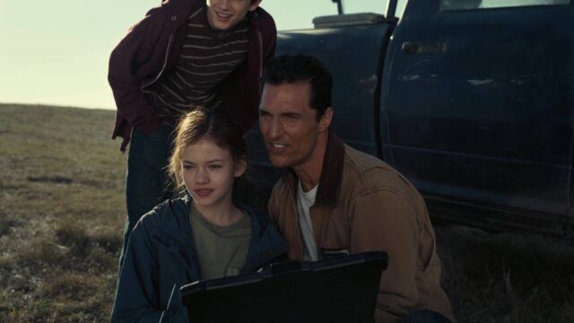 Matthew McConaughey Anne Hathaway et Jessica Chastain dans Interstellar 2014