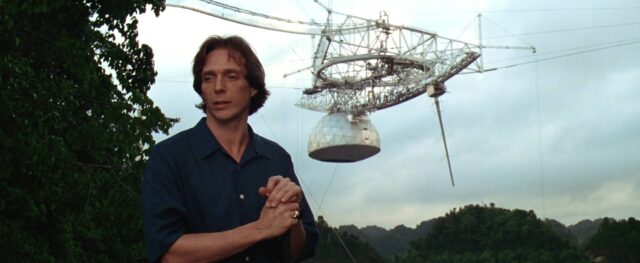 Jodie Foster et Matthew McConaughey dans Contact 1997