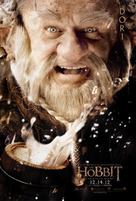 Le Hobbit : un voyage inattendu - Photos et affiches. 16 Affiche Poster de Le Hobbit : un voyage inattendu avec Martin Freeman Ian McKellen et Richard Armitage 2012