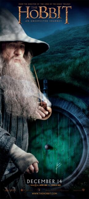 Le Hobbit : un voyage inattendu - Photos et affiches. 27 Affiche Poster de Le Hobbit : un voyage inattendu avec Martin Freeman Ian McKellen et Richard Armitage 2012