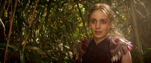 Levi Miller et Hugh Jackman dans Pan 2015