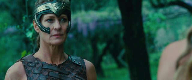 Wonder Woman - Photos et affiches. 30 image wonder woman