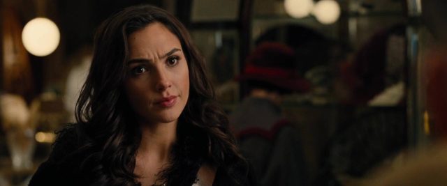 Wonder Woman - Photos et affiches. 34 image wonder woman