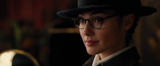 Wonder Woman - Photos et affiches. 41 image wonder woman