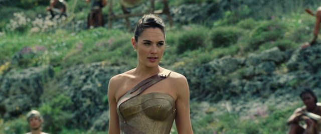 Wonder Woman - Photos et affiches. 23 image wonder woman