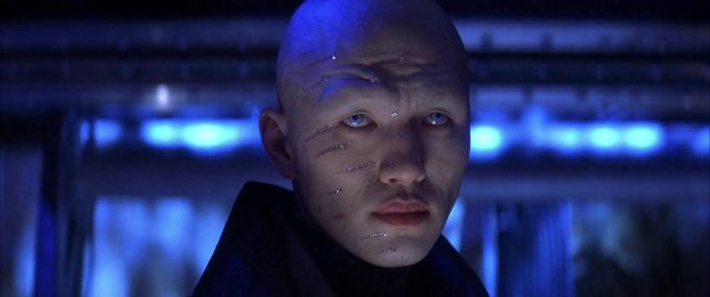 Meurs un autre jour - Photos et affiches. 32 image meurs autre jour die another day