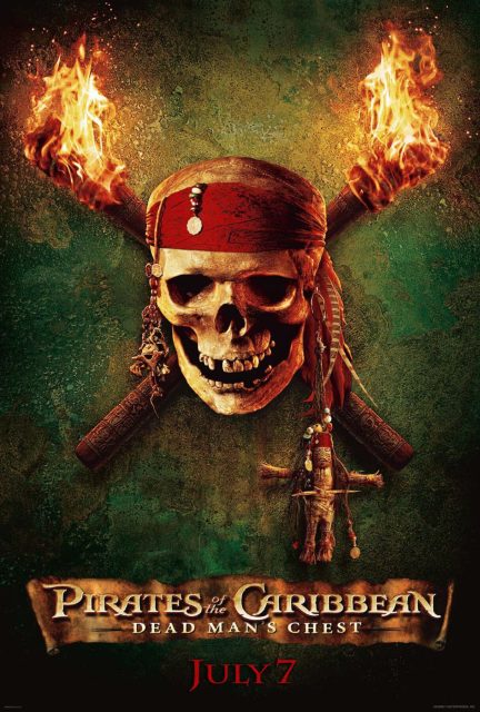 Pirates des Caraïbes : le secret du coffre maudit - Photos et affiches. 6 Affiche Poster de Pirates des Caraïbes : le secret du coffre maudit avec Johnny Depp Orlando Bloom et Keira Knightley 2006