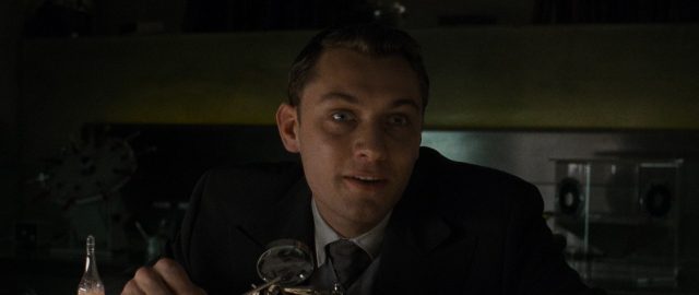 Bienvenue à Gattaca - Photos et affiches. 15 Ethan Hawke Uma Thurman et Jude Law dans Bienvenue à Gattaca 1997