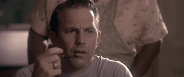 JFK - Photos et affiches. 7 Kevin Costner Tommy Lee Jones et Gary Oldman dans JFK 1991