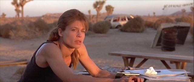 Terminator 2 : le jugement dernier - Photos et affiches. 24 Arnold Schwarzenegger et Linda Hamilton dans Terminator 2 : le jugement dernier 1991