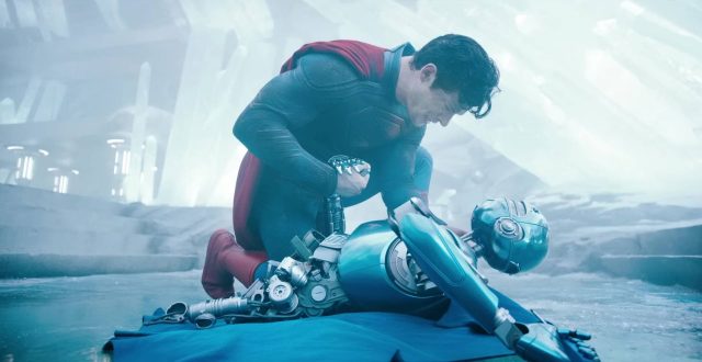 Superman (2025) - Photos et affiches. 34 David Corenswet Rachel Brosnahan et Nicholas Hoult dans Superman 2025