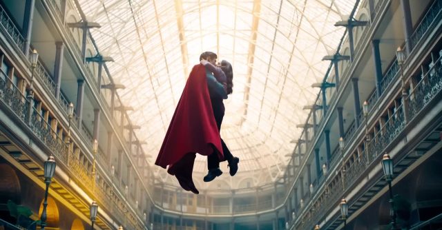 Superman (2025) - Photos et affiches. 56 David Corenswet Rachel Brosnahan et Nicholas Hoult dans Superman 2025