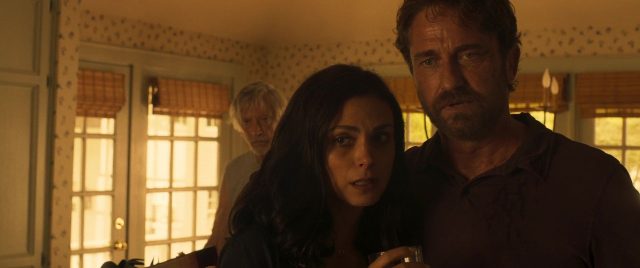 Gerard Butler et Morena Baccarin dans Greenland : le dernier refuge 2020