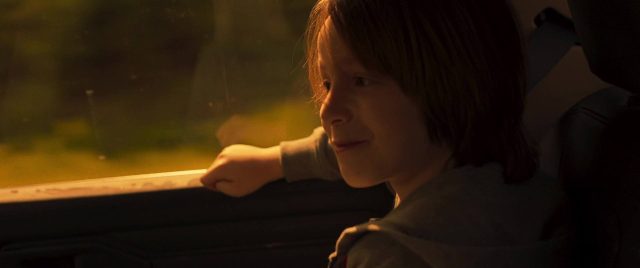 Gerard Butler et Morena Baccarin dans Greenland : le dernier refuge 2020