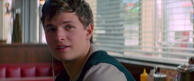 Ansel Elgort et Lily James dans Baby Driver 2017