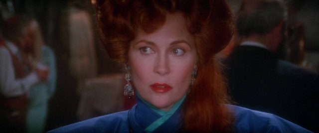 Helen Slater dans Supergirl 1984