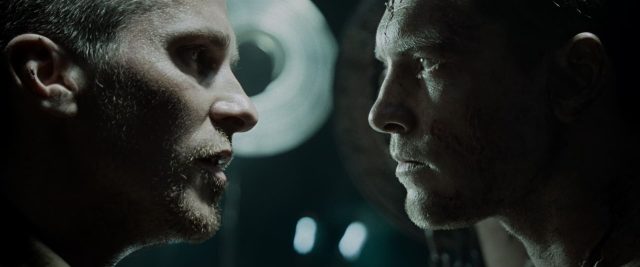Terminator : Renaissance - Photos et affiches. 17 Christian Bale et Sam Worthington dans Terminator Renaissance Salvation 2009