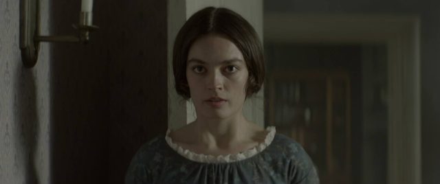 Emma Mackey dans Emily 2022