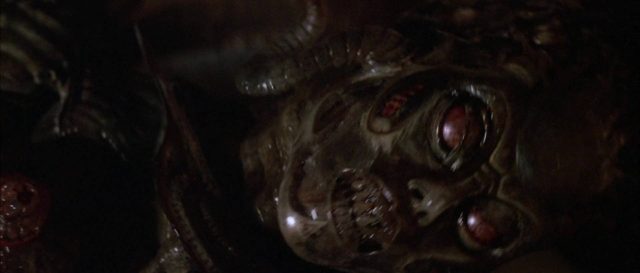 Scène de La mutante Species 1995