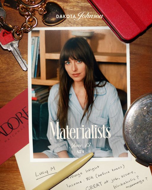 Materialists - Photos et affiches. 5 Affiche Poster de Materialists avec Dakota Johnson Pedro Pascal et Chris Evans 2025