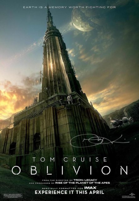 Oblivion. 21 Affiche Poster de Oblivion avec Tom Cruise et Olga Kurylenko 2013