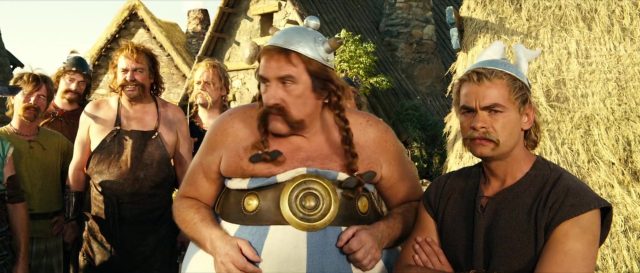 Astérix aux Jeux Olympiques - Photos et affiches. 5 Clovis Cornillac Gérard Depardieu et Benoît Poelvoorde dans Astérix aux Jeux Olympiques 2008