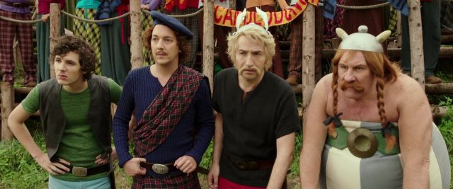 Édouard Baer et Gérard Depardieu dans Astérix et Obélix : au service de Sa Majesté 2012
