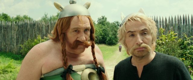 Édouard Baer et Gérard Depardieu dans Astérix et Obélix : au service de Sa Majesté 2012