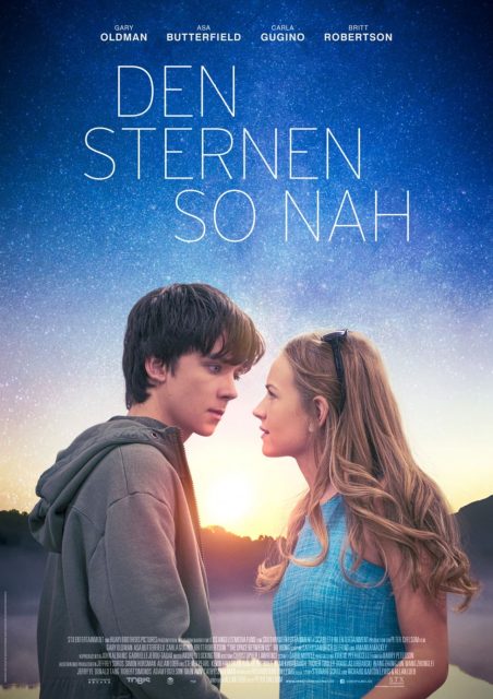 Un monde entre nous - Photos et affiches. 4 Affiche Poster de Un monde entre nous The Space Between Us avec Asa Butterfield et Britt Robertson 2017