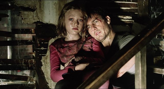 Tom Cruise et Dakota Fanning dans La guerre des mondes War of the worlds 2005