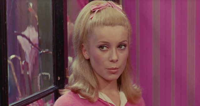 Catherine Deneuve dans Les parapluies de Cherbourg 1964