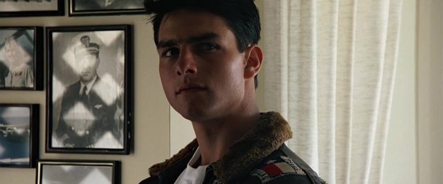 Top Gun. 3 Tom Cruise et Val Kilmer dans Top Gun 1986