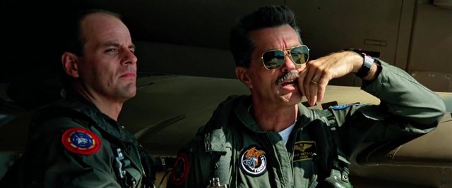 Top Gun - Photos et affiches. 21 Tom Cruise et Val Kilmer dans Top Gun 1986