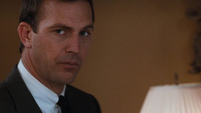 Bodyguard. 3 Kevin Costner et Whitney Houston dans Bodyguard 1992