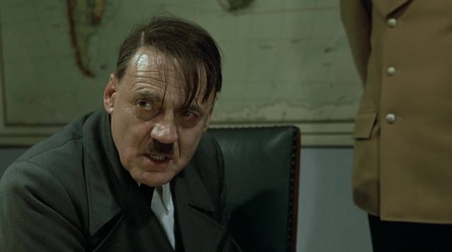 La chute - Photos et affiches. 13 Bruno Ganz dans La chute Der untergang Downfall 2004