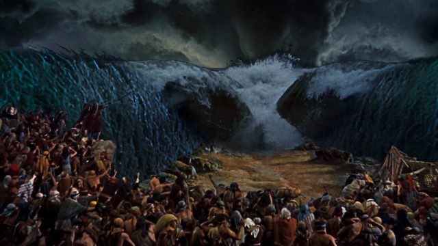 Les Dix Commandements - Photos et affiches. 16 Charlton Heston dans Les Dix Commandements The Ten Commandments 1956