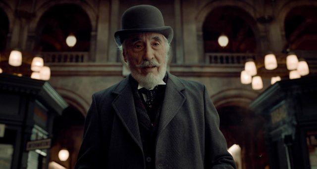 Hugo Cabret - Photos et affiches. 19 Asa Butterfield Ben Kingsley et Chloë Grace Moretz dans Hugo Cabret 2011