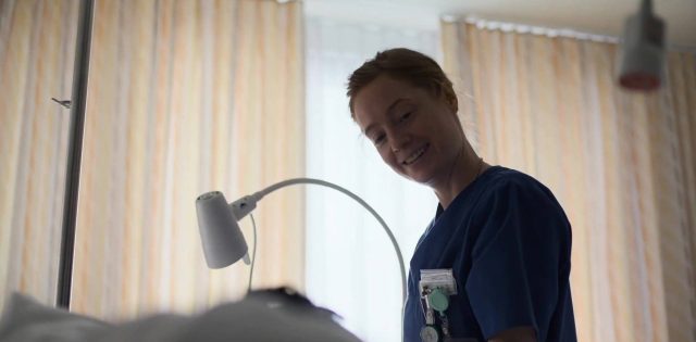 En première ligne - Photos et affiches. 8 Scène dans En première ligne Heldin 2025