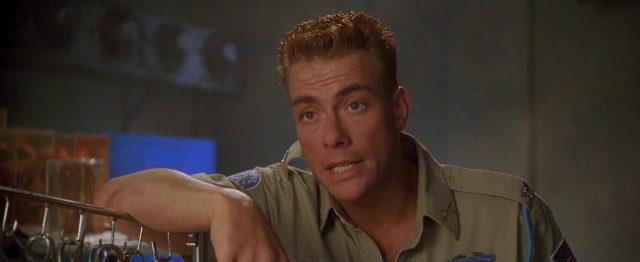 Street Fighter : l'ultime combat - Photos et affiches. 14 Jean-Claude Van Damme dans Street Fighter : l'ultime combat 1994