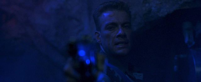 Street Fighter : l'ultime combat - Photos et affiches. 15 Jean-Claude Van Damme dans Street Fighter : l'ultime combat 1994