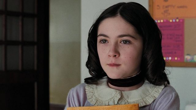 Esther - Photos et affiches. 5 Isabelle Fuhrman Vera Farmiga et Peter Sarsgaard dans Esther Orphan 2009