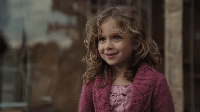 Esther - Photos et affiches. 15 Isabelle Fuhrman Vera Farmiga et Peter Sarsgaard dans Esther Orphan 2009