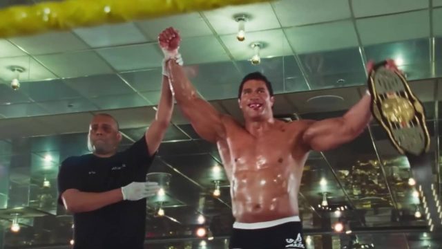 The Smashing Machine - Photos et affiches. 10 Dwayne Johnson et Emily Blunt dans The Smashing Machine 2025