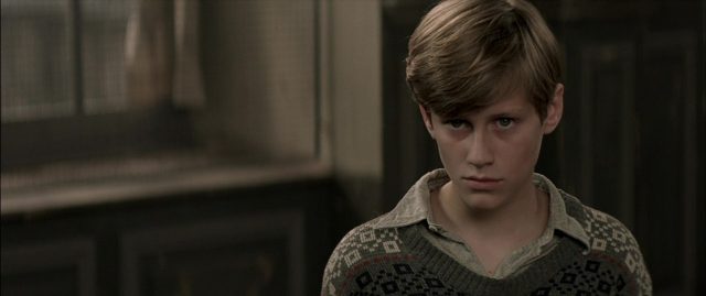 Les choristes - Photos et affiches. 9 Gérard Jugnot dans Les choristes 2004