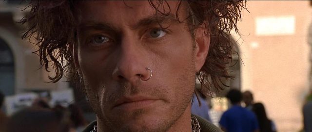 Double Team - Photos et affiches. 12 Jean-Claude Van Damme dans Double team 1997