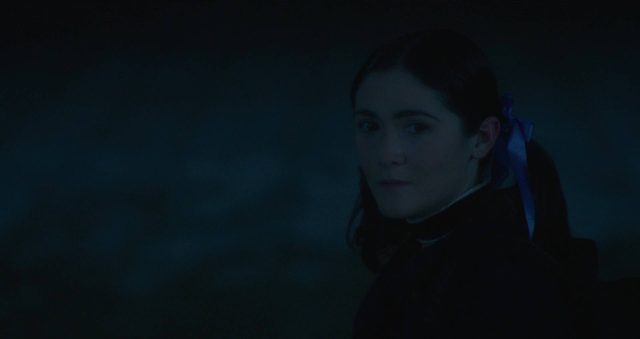 Esther 2 : les origines - Photos et affiches. 7 Isabelle Fuhrman et Julia Stiles dans Esther 2 : les origines Orphan: First Kill 2022