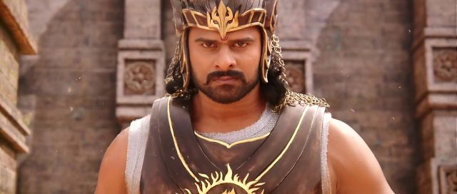 La Légende de Baahubali - 1ère partie. 3 Prabhas Raju Uppalapati et Tamannaah Bhatia dans La Légende de Baahubali - 1ère partie Beginning 2015